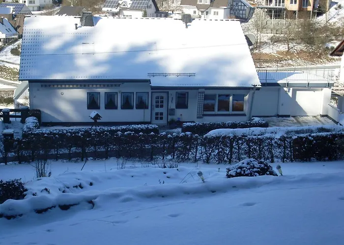 Am Waldrand Apartment *